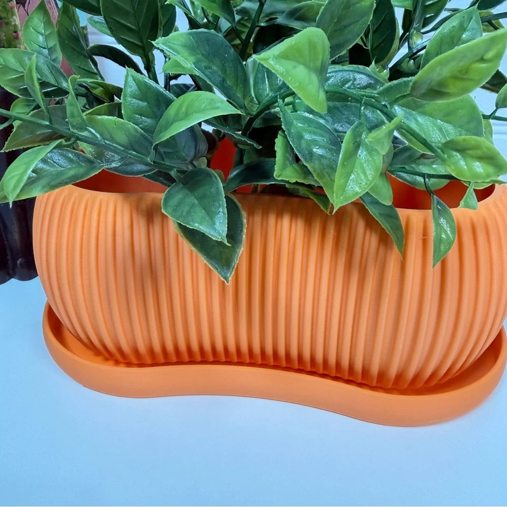 Terra Planter, Indoor Planter with Drainage Tray, Tabletop Planter, Ridged